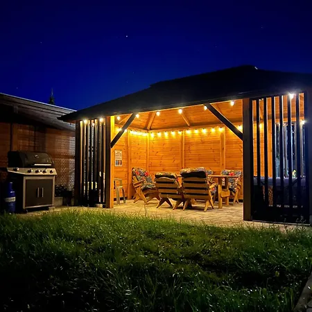 Goscinne Javka W Jantarze בית הארחה *