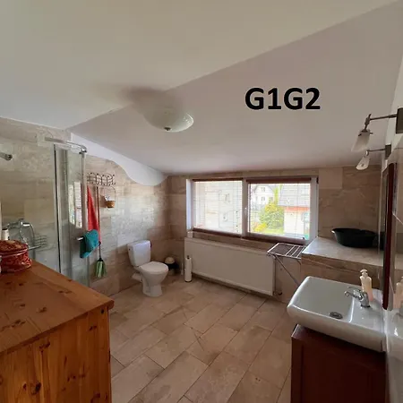 Goscinne Javka W Jantarze * ג'אנטאר