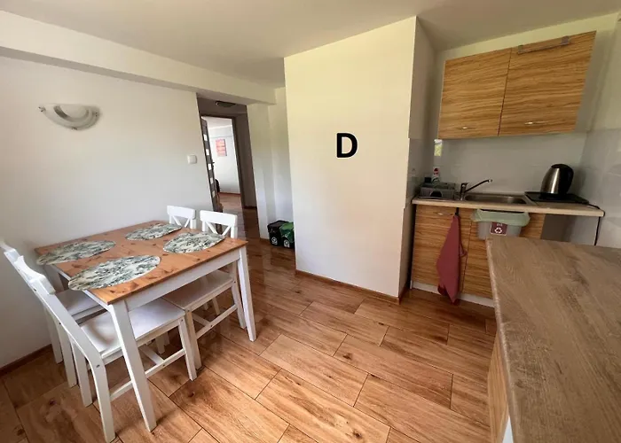 Goscinne Javka W Jantarze * Янтар